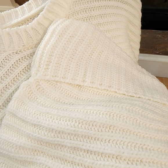 Never worn cream ribbed sweater - Picture 2 of 2